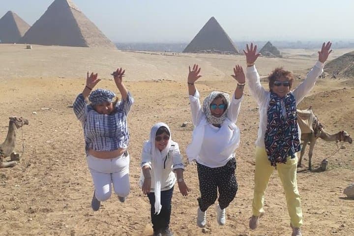 Private Day Tour to Giza & Saqqara — Great Pyramid, Sphinx & Step Pyramid with Egyptologist