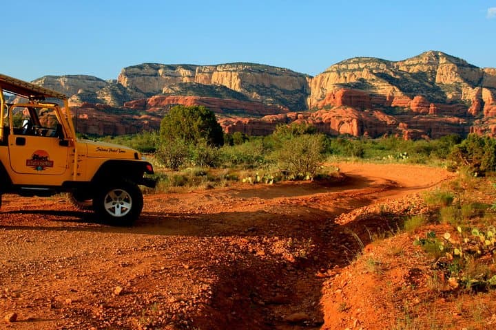 Private Sedona Jeep Tour — 2-Hour Red Rock West Off-Road in Dry Creek Basin photo 3