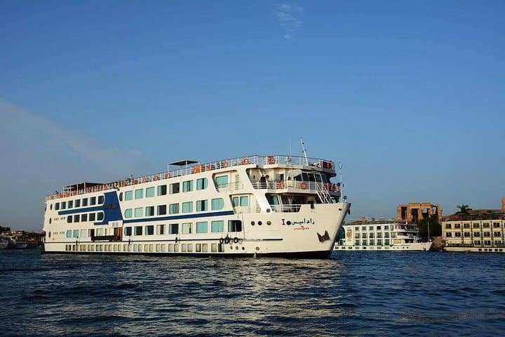 4-Day Luxury Nile Cruise from Hurghada to Luxor and Aswan photo 1
