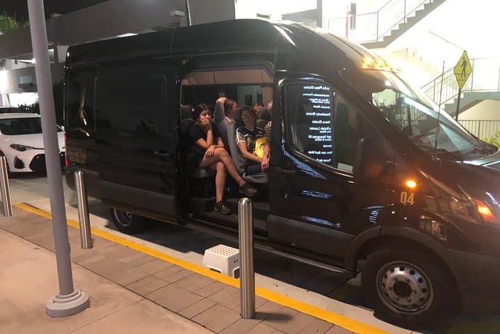 Miami to Sawgrass Mills Shuttle: Fast Round-Trip Transport to Florida's Largest Outlet photo 4