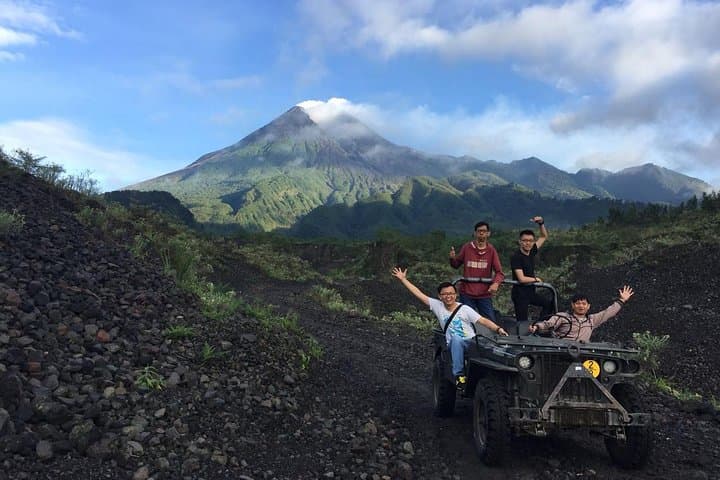 Full-Day Yogyakarta Adventure: Borobudur Sunrise, Merapi 4WD & River Tubing