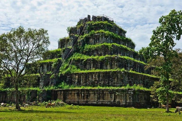 Koh Ker & Boeng Mealea Jungle Explorer: Off-Grid Temples Near Siem Reap photo 2