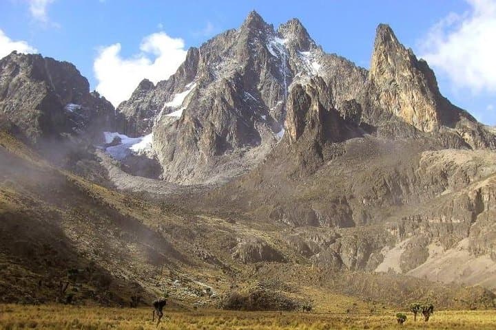 6-Day Mount Kenya Hiking Expedition to Pt Lenana via Chogoria photo 2