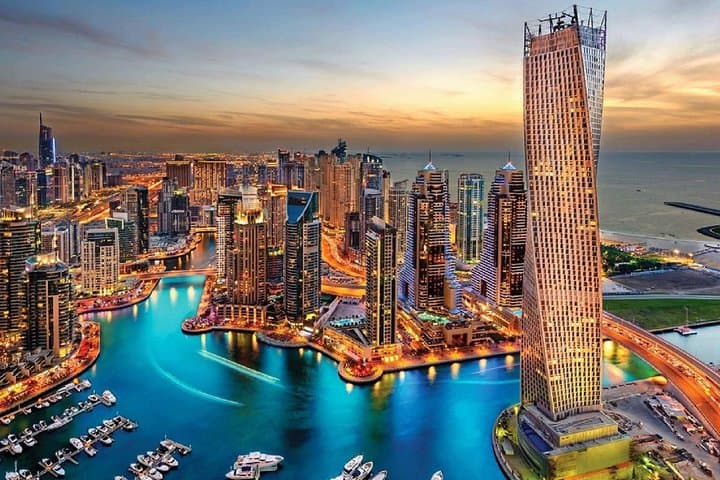 Dubai Canal Dhow Dinner Cruise: Evening Buffet on Dubai Creek