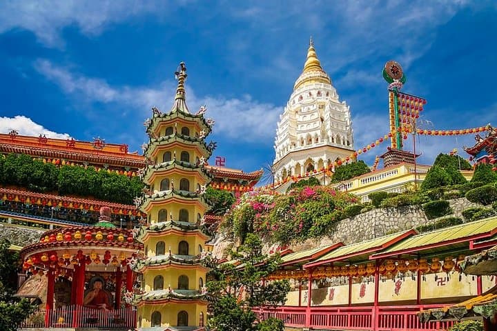 Private Penang Driver Tour — Customize George Town Temples, Nature & Local Eats (4‑Hour) photo 4