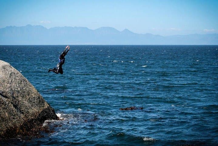 Coasteering in Simons Town: Boulders Beach Ocean Adventure photo 3