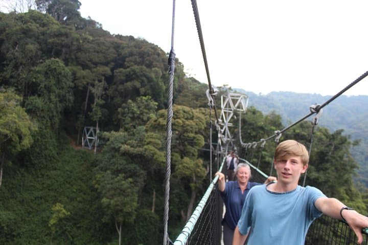 4-Day Rwanda Gorilla Trek, Chimp Tracking & Lake Kivu Escape photo 3