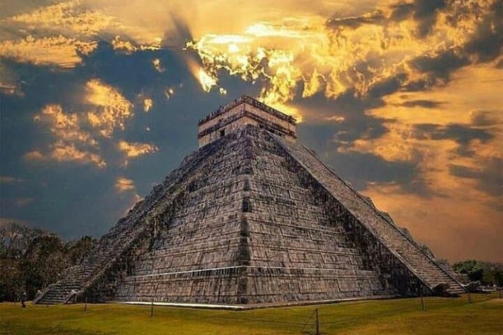 Chichen Itza VIP Full-Day: Pyramid, Cenote Swim & Valladolid Cultural Tour