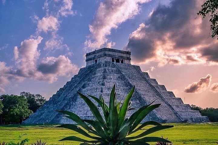 Chichen Itza VIP Full-Day: Pyramid, Cenote Swim & Valladolid Cultural Tour photo 2