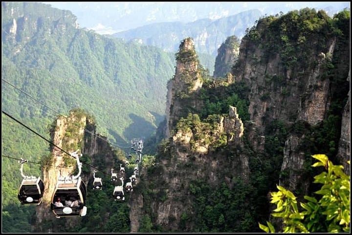 3-Day Private Zhangjiajie Tour: Tianmen Mountain, Avatar Pillars & Evening Show photo 2