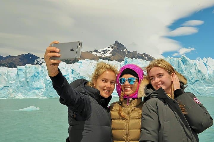 Perito Moreno Glacier Full-Day Tour: Walkways, Boat Safari & Park Tips photo 5