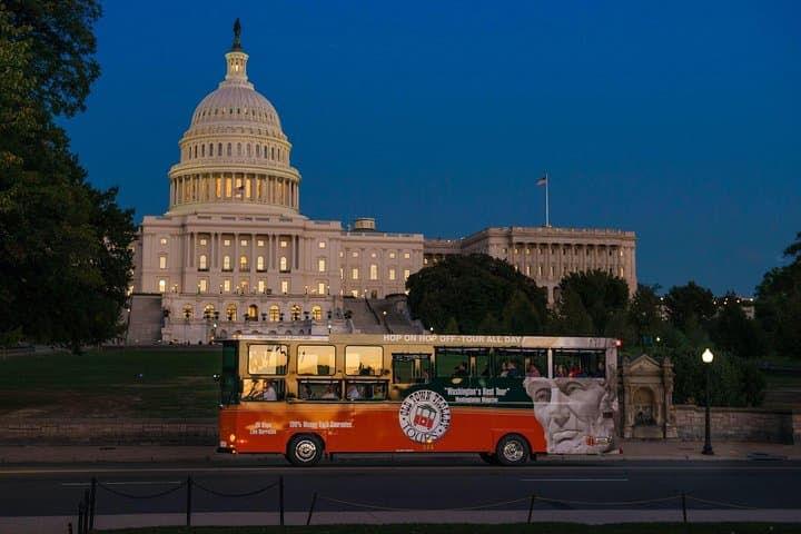 Washington DC Monuments by Moonlight Night Trolley Tour photo 3