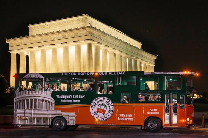 Washington DC Monuments by Moonlight Night Trolley Tour