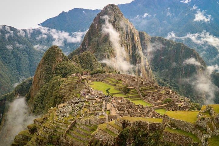 Two-Day Express to Machu Picchu: Train, Sunrise & Guided Visit photo 4