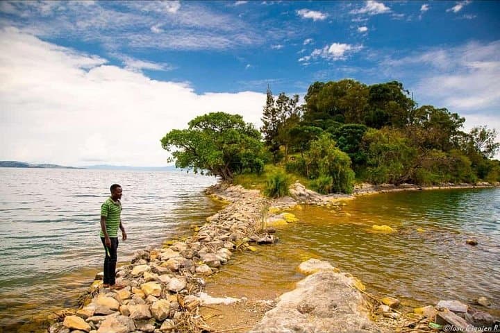 Karongi Day Trip: Hiking, Birding & Lake Kivu Wildlife Trails