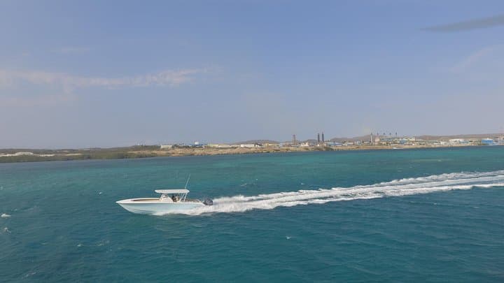 Aruba Private Luxury Boat Tours: Sail, Snorkel and Bottom Fishing from Eagle to Arashi photo 3