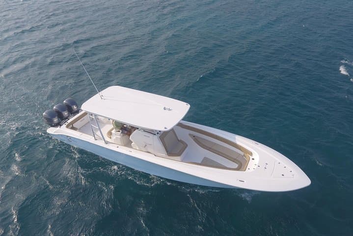 Aruba Private Luxury Boat Tours: Sail, Snorkel and Bottom Fishing from Eagle to Arashi photo 4