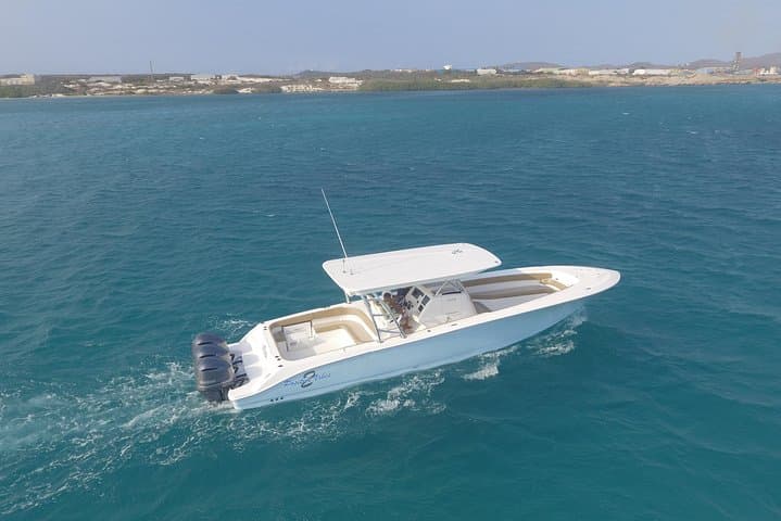 Aruba Private Luxury Boat Tours: Sail, Snorkel and Bottom Fishing from Eagle to Arashi photo 5
