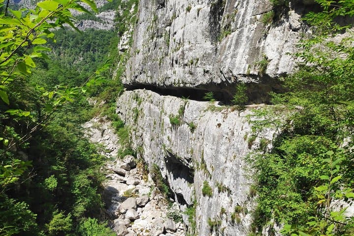 Mrtvica Canyon Hike from Kolašin — Day Trip to Danilo Bridge