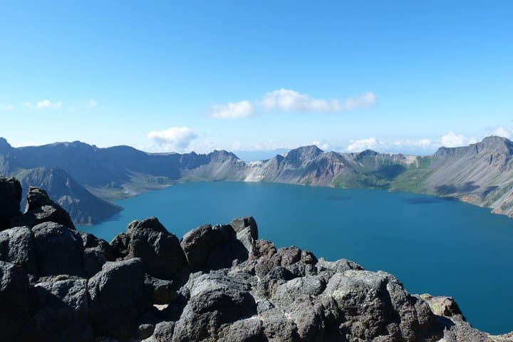 Changbai Mountain 4-Day Private Tour: Tianchi Crater Lake, Waterfalls & Hot Springs