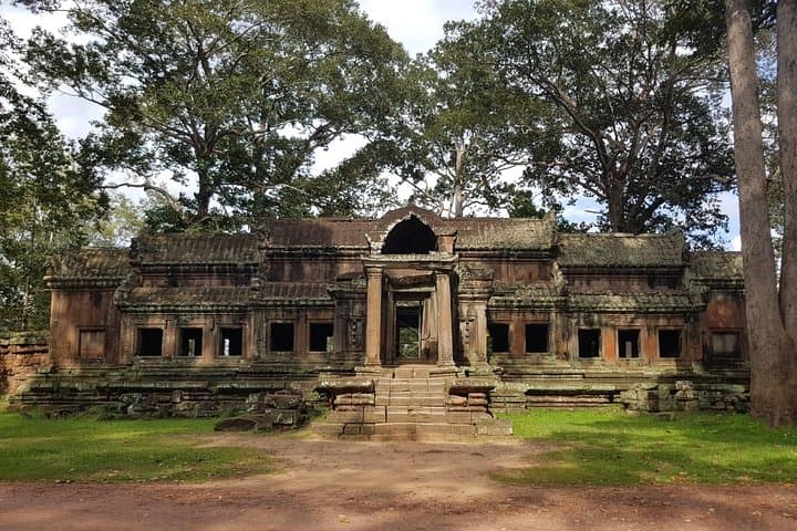 Private 4-Day Angkor Temples & Tonle Sap Lake Adventure — Siem Reap Guided Tour photo 2
