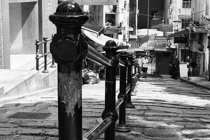 Half-Day Hong Kong Discovery Tour: Central, Sheung Wan & Tsim Sha Tsui by Private Car photo 2