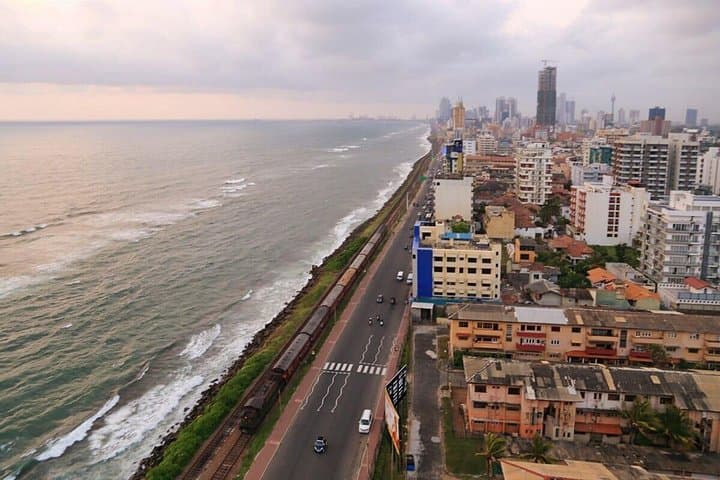 Colombo Airport to Colombo City Private Arrival Transfer — Fast, Wheelchair-Accessible Pickup photo 4