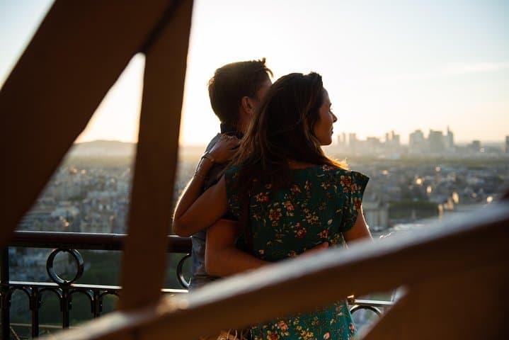 Eiffel Tower Dinner & Seine River Night Cruise — Paris Evening Experience photo 4