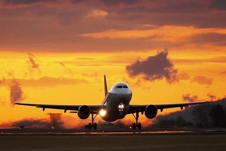 Dubai Private Departure Airport Transfer: Door-to-Gate Service