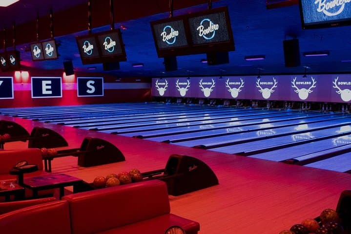 Strike Night in Riga: Two-Hour Ten-Pin Bowling with Guide and Beer