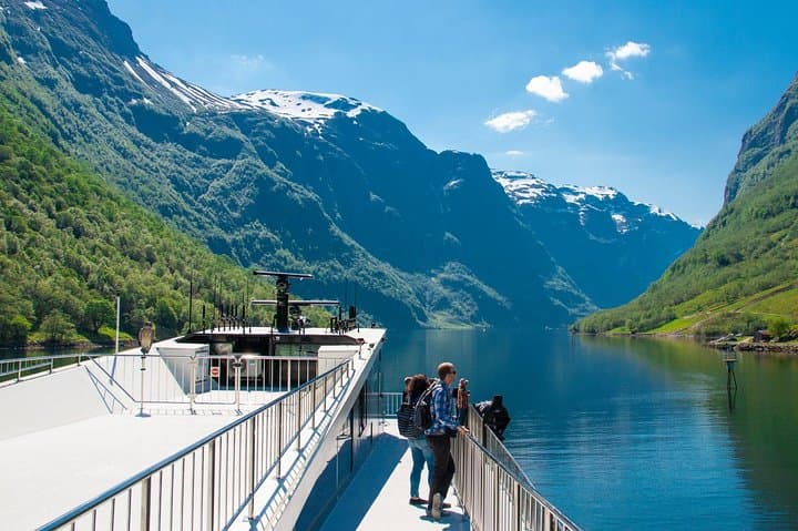 Bergen to Oslo: Private Nærøyfjord Cruise & Flåm Railway Day Tour photo 4