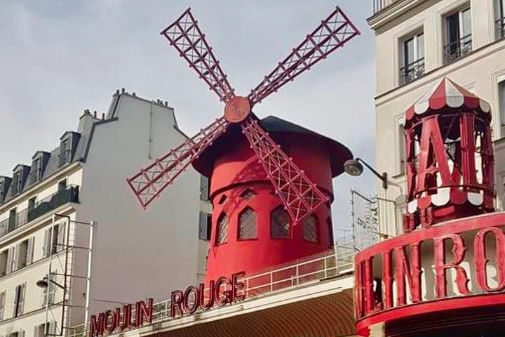 Paris Top Sights Half-Day Walking Tour with Evening Wine Tasting photo 2
