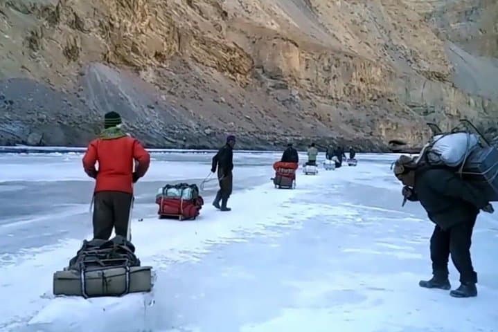 Chadar Trek: Walking the Frozen Zanskar River — A Winter Trekking Guide photo 4