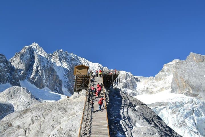 Jade Dragon Snow Mountain Private Day Trip from Lijiang — Blue Moon Valley, Baisha & Longquan