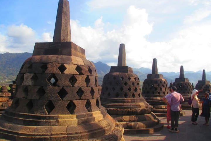 Punthuk Setumbu Sunrise, Borobudur & Mount Merapi Jeep Lava Tour from Yogyakarta photo 4