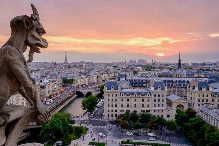 Paris Top Sights Half-Day Walking Tour with Evening Wine Tasting photo 6