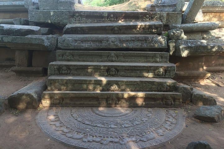 Cycle Through 2,000 Years of Anuradhapura: Guided Cultural Bike Tour photo 4