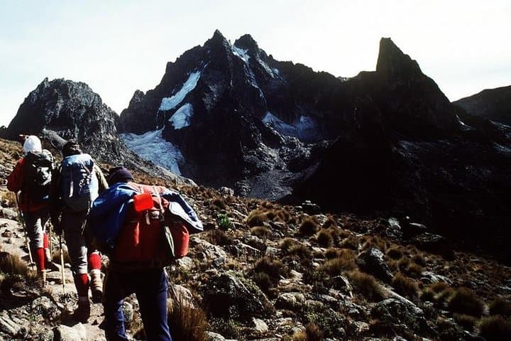 9-Day Mount Kenya Trek to Lenana Peak: Multi-Day High-Altitude Trekking Guide photo 5