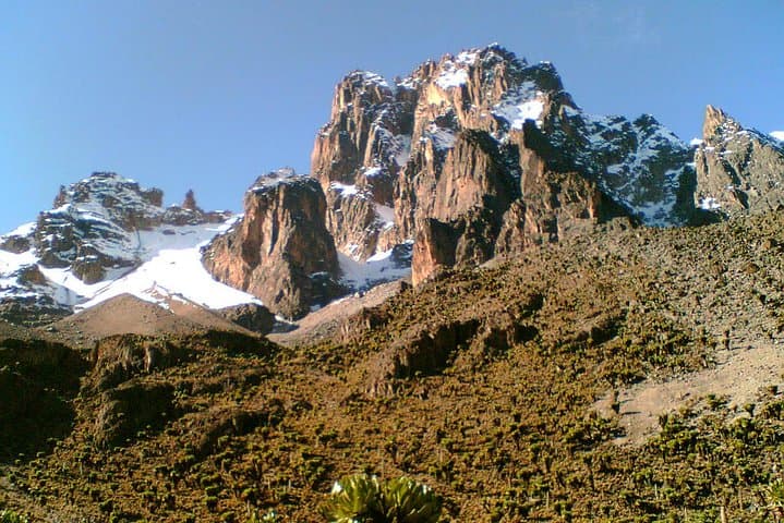 9-Day Mount Kenya Trek to Lenana Peak: Multi-Day High-Altitude Trekking Guide photo 2