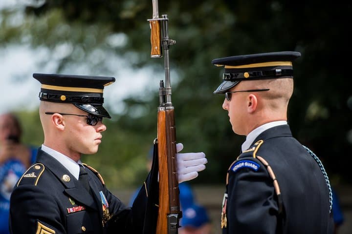 Arlington National Cemetery Walking Tour: Tomb of the Unknowns & JFK Graves photo 1