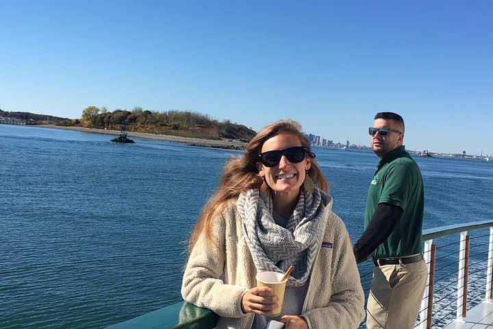 Boston Harbor Fall Foliage Lunch Cruise — 90‑Minute Leaf‑Peeping Voyage photo 2