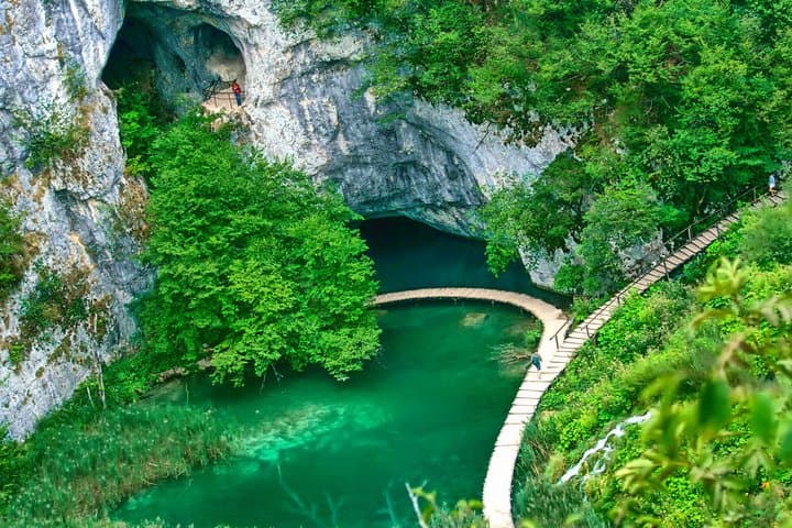 Zagreb to Split Transfer with Plitvice Lakes National Park Entry photo 3