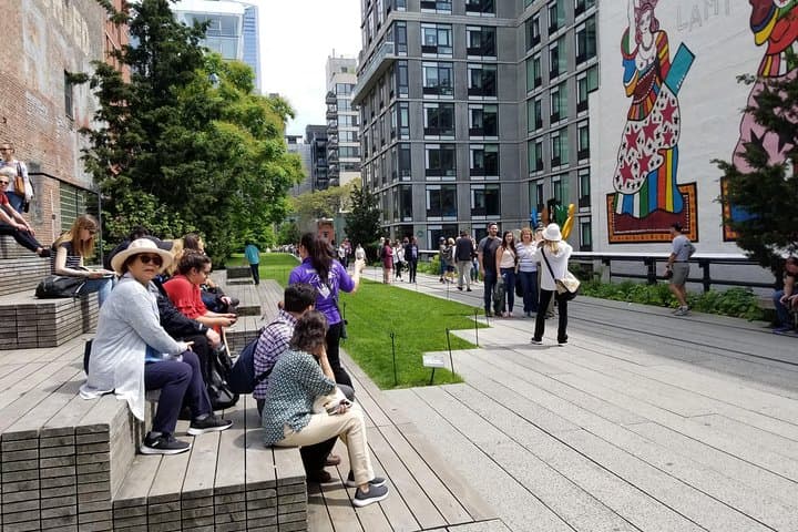 High Line & Hudson Yards Walking Tour — Urban Hike Above Manhattan photo 3