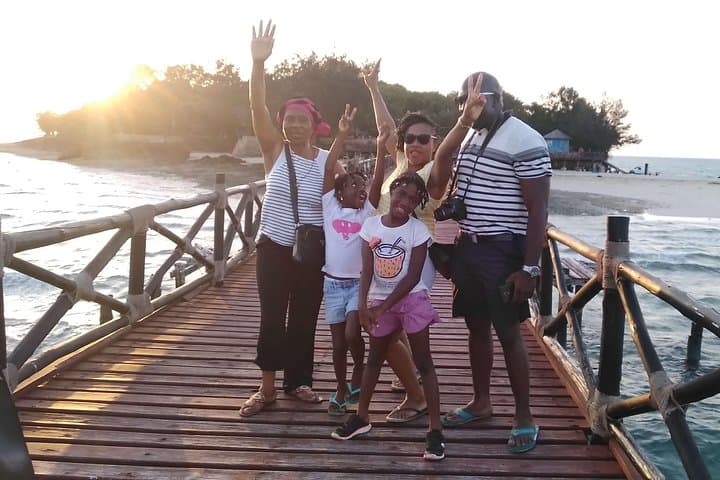 Prison Island & Stone Town Day Tour — Snorkel, Tortoises & Historic Streets photo 3