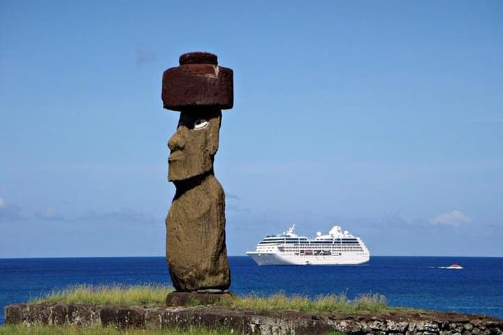 Easter Island Highlights Shore Excursion — Rano Raraku, Ahu Tongariki & O'rongo photo 3