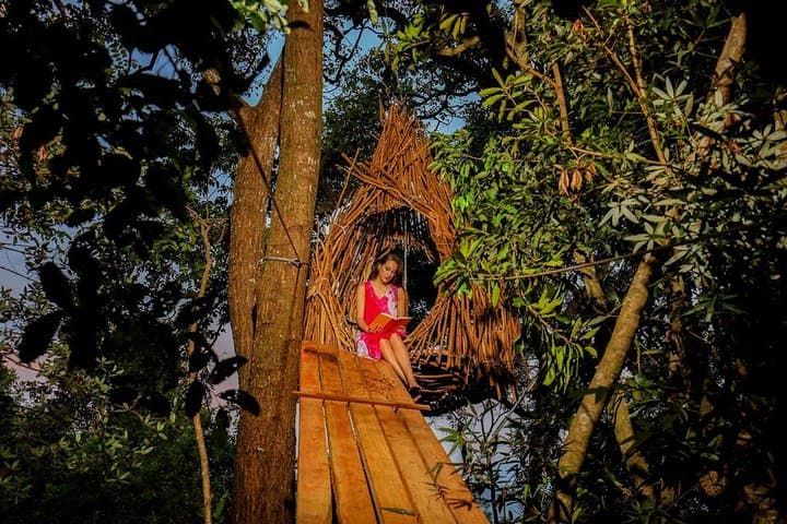Private Overnight Adventure in Belihuloya: Village Walks, Waterfall Dip & Treehouse Stay