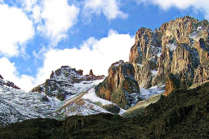 6-Day Mount Kenya Sirimon Route Trek to Point Lenana