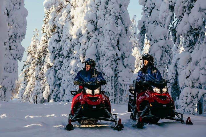 Beginner Snowmobile Safari on the Arctic Circle — Rovaniemi Snowmobile Tour photo 2