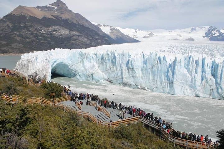 Perito Moreno Glacier Boat Safari: Up-Close Views and Boardwalks from El Calafate photo 2