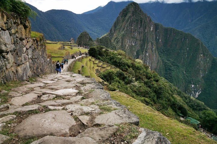 2-Day Short Inca Trail to Machu Picchu — Private Hike & Guided Citadel Visit photo 4